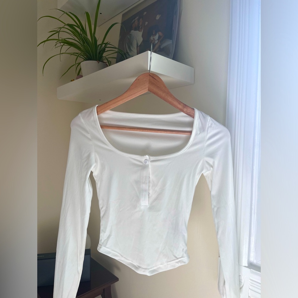 Cropped Button-Up Long Sleeve